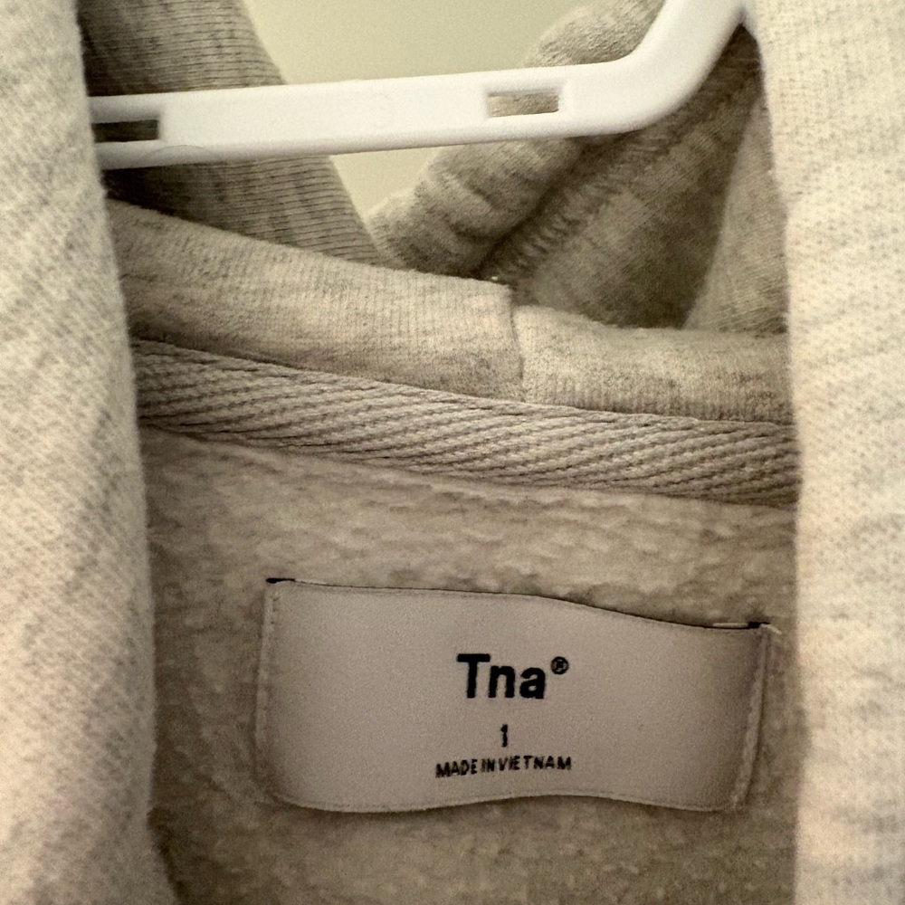 ARITZIA TNA BOYFRIEND HOODIE Light Heather Grey - Picture 2 of 2